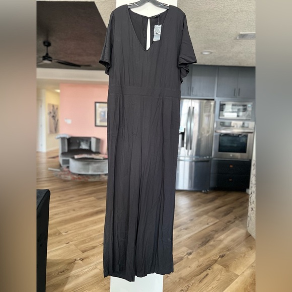 Torrid Challis Flutter Sleeve Jumpsuit in Black Size 3x New With Tags - Picture 10 of 10